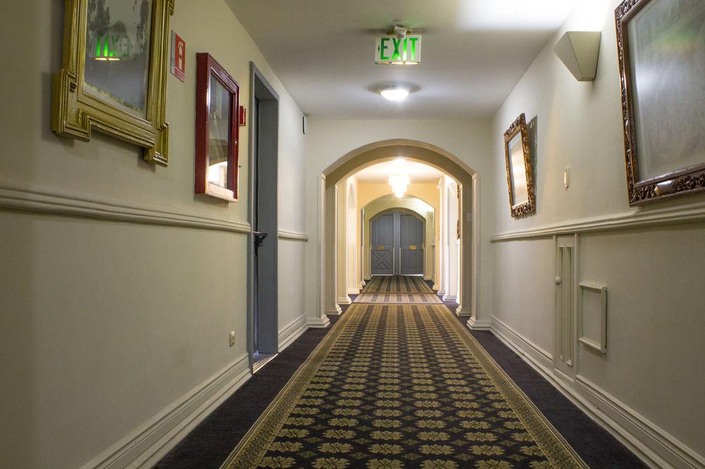Best Western Cplaza Hotel Quito Exterior photo