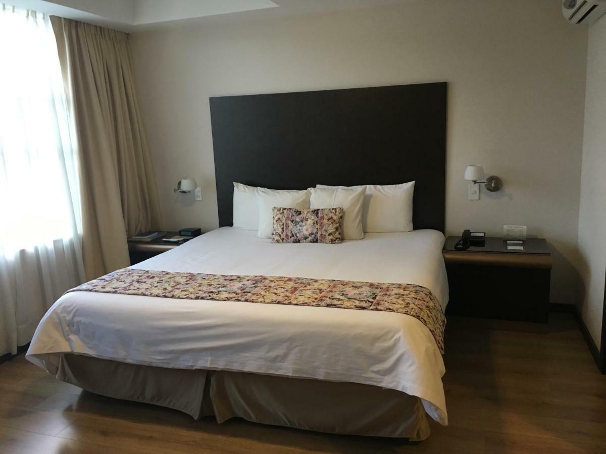 Best Western Cplaza Hotel Quito Exterior photo